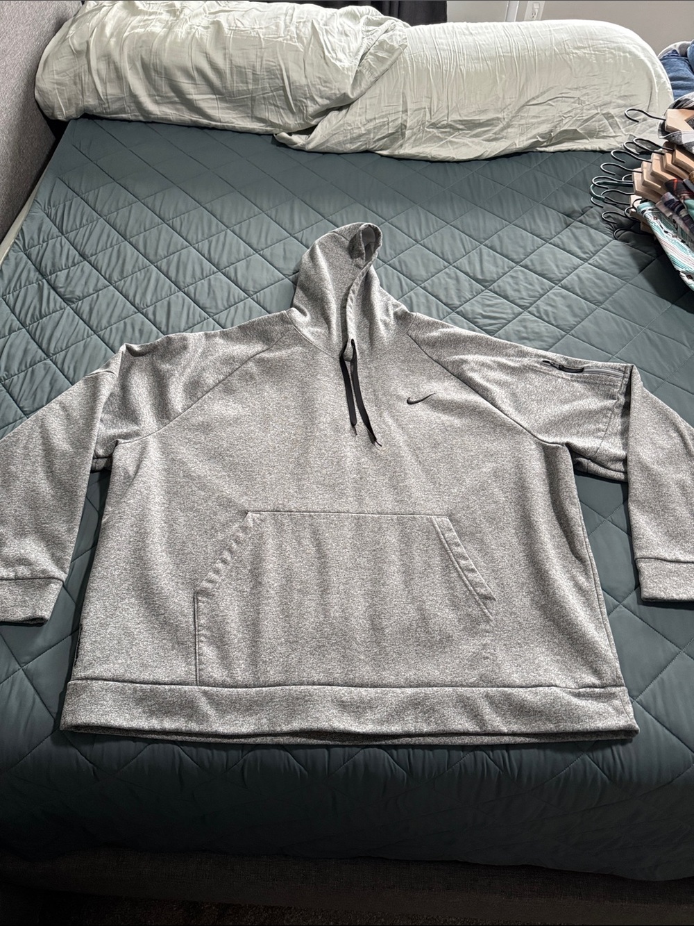 Nike Men's Light Gray Crewneck Hoodie with Subtle Swoosh